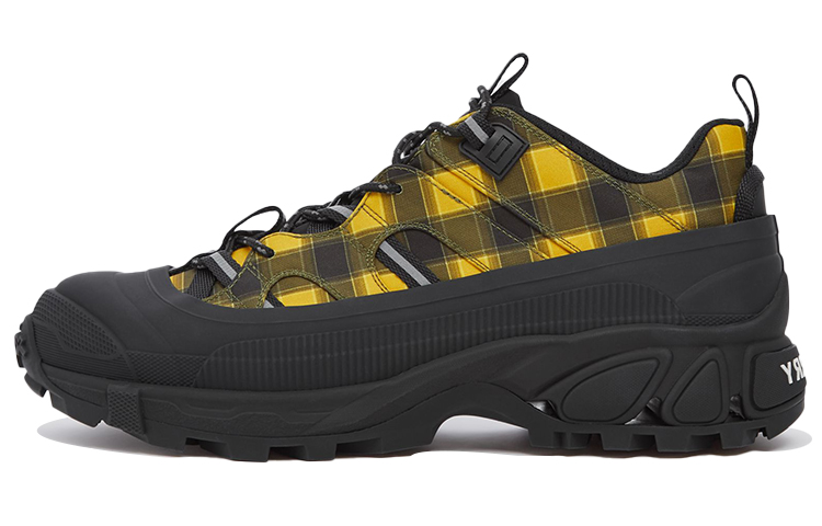 Burberry Arthur Low 'Black Yellow'