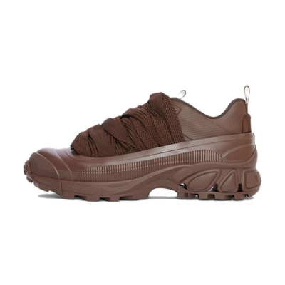 Burberry Arthur Low 'Brown Fashion'