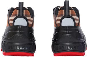 Burberry Arthur Kotak Vintage Coklat Birch Hitam Merah 80608591 Shop Burberry Arthur Kotak Vintage Coklat Birch Hitam Merah 80608591