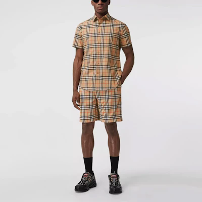 博柏利米色格纹字母印花短袖衬衫 80385241 Lookbook 博柏利米色格纹字母印花短袖衬衫 80385241