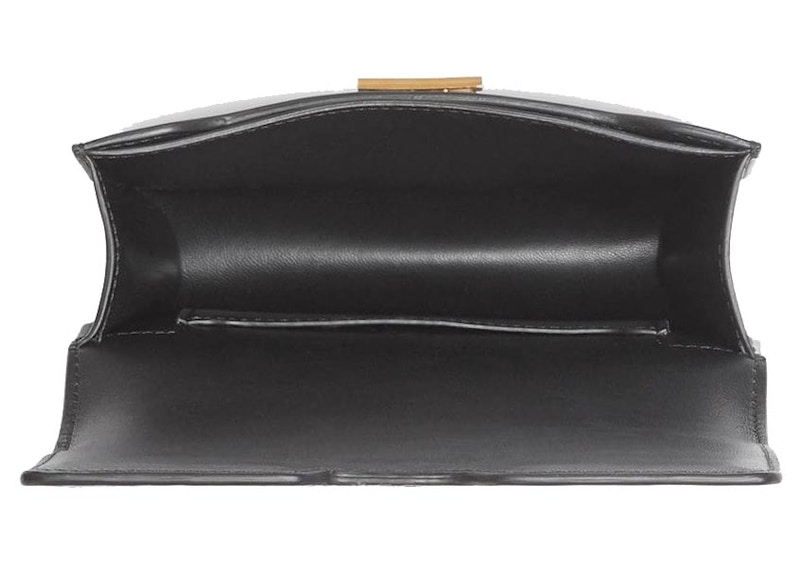 Lookbook 博柏利黑色TB皮革腰带包