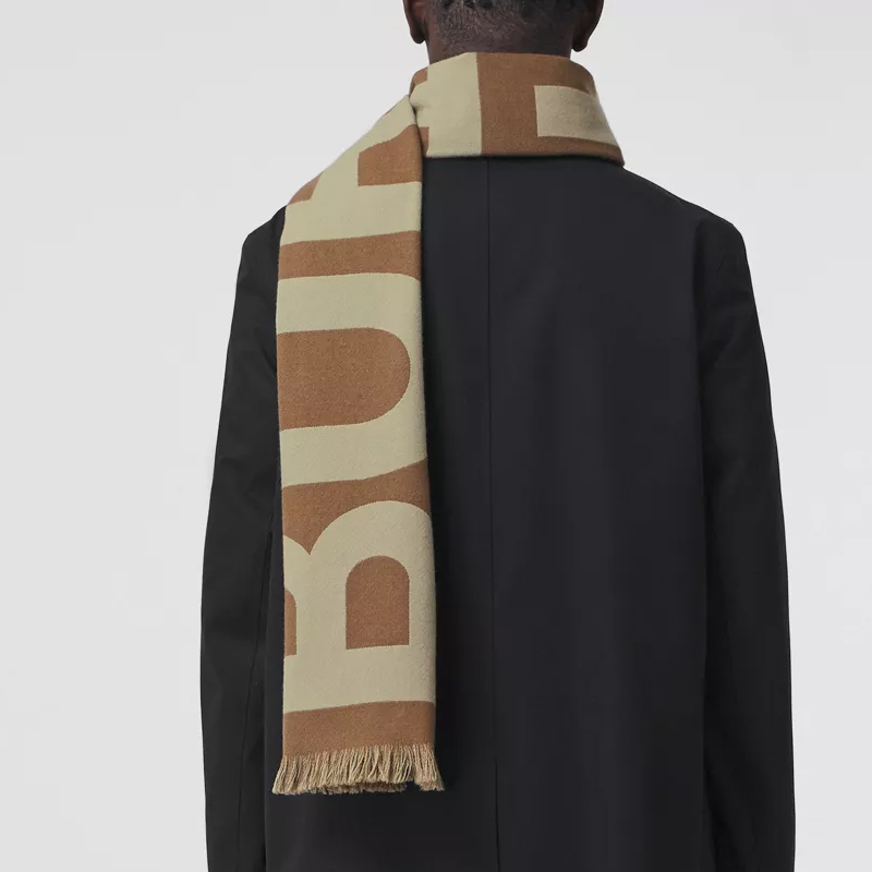 Burberry Birch Brown Logo Wool Jacquard Scarf Unisex Couples' Style. 80457891 圖 5