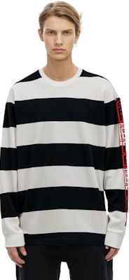Burberry 黑白條紋長袖T恤。 80294841 Shop Burberry 黑白條紋長袖T恤。 80294841