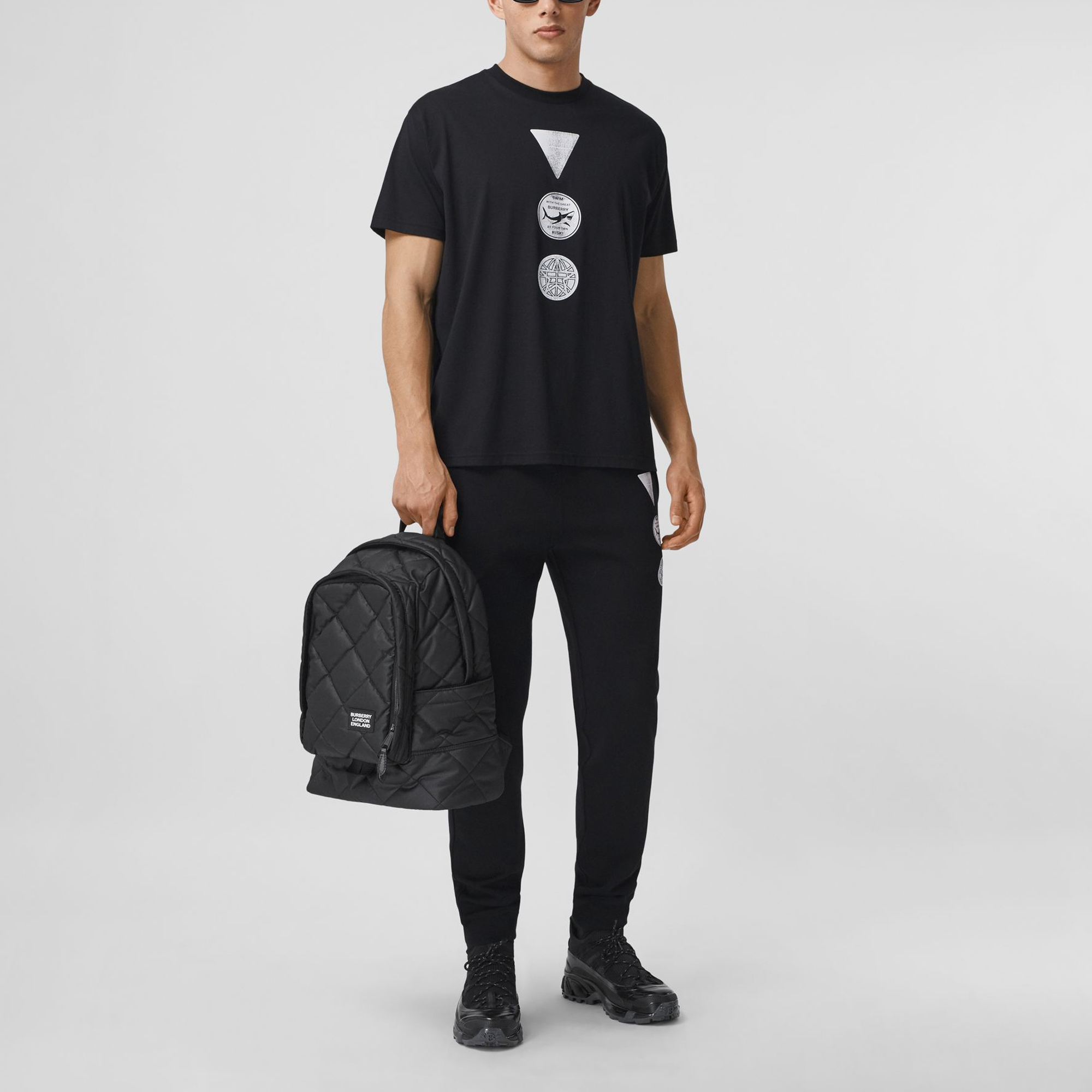 Burberry Black Badge Print Crew Neck Short Sleeve T-Shirt. 80427601 圖 4