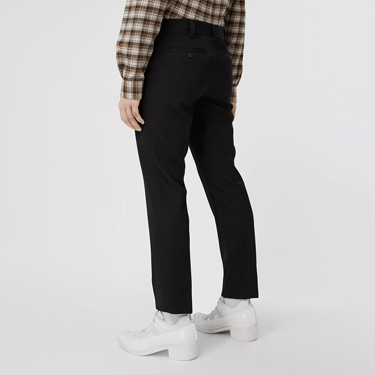 Purchase Celana Cargo Hitam Burberry dengan Saku Ritsleting 45652421