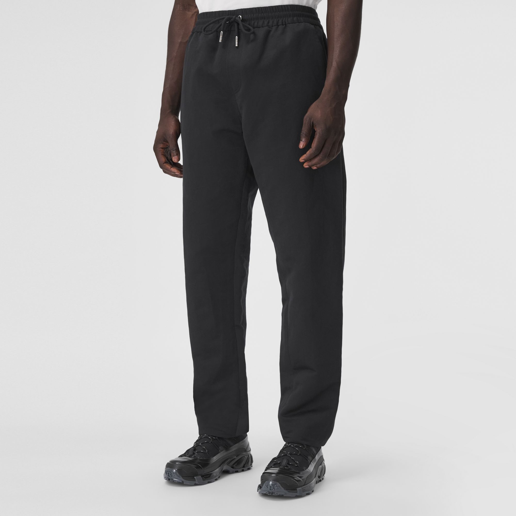 Shop 버버리 블랙 코튼-리넨 혼방 조거 니트 스웻팬츠 80414461