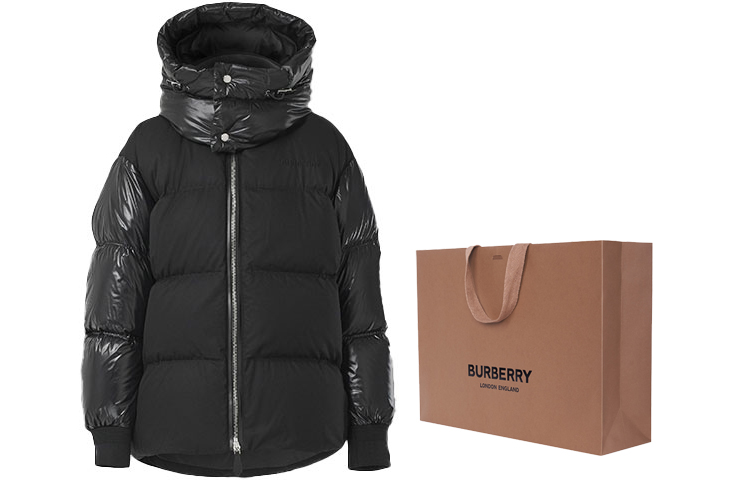 Purchase Chaqueta Burberry Negra Puffer con Capucha Desmontable. 80473201