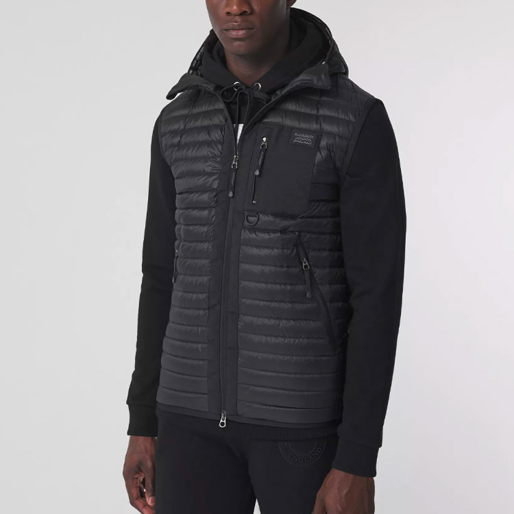 Burberry Black Hooded Sleeveless Down Jacket with Logo Patch 80410311 圖 3