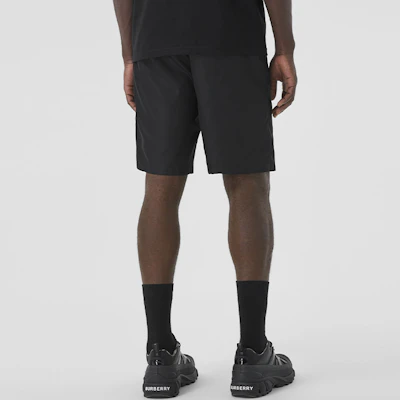 バーバリー ブラック レター シャークプリント ミッドライズ カジュアルショーツ. 80406991 Shop バーバリー ブラック レター シャークプリント ミッドライズ カジュアルショーツ. 80406991