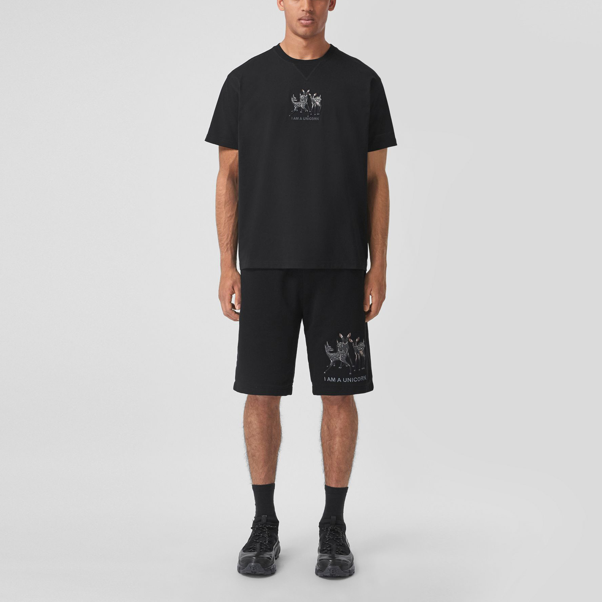 Burberry Black Loose-Fit T-Shirt with Embroidered Deer Design. 80426881 圖 4