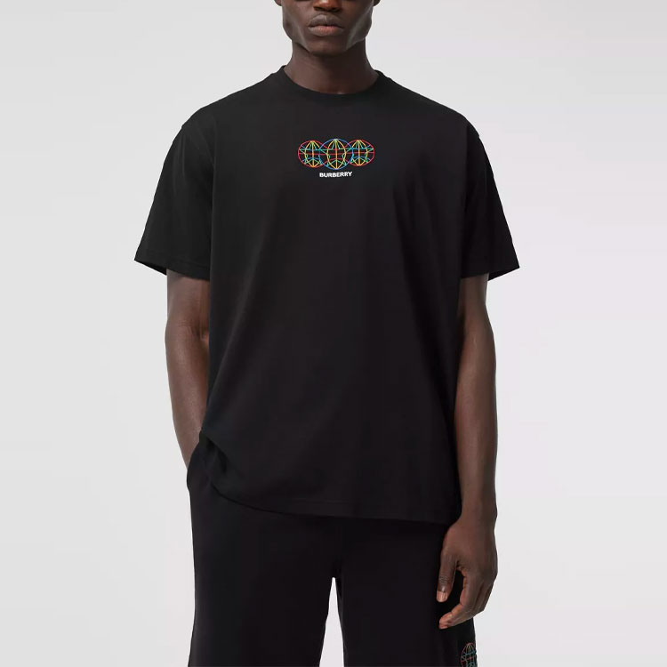 Lookbook 버버리 블랙 루즈핏 티셔츠 자수 스피어 디자인 80370851