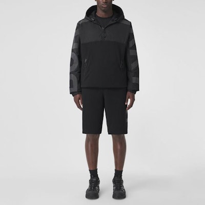 博柏利黑色中腰短裤带标志印花. 80456881 Shop 博柏利黑色中腰短裤带标志印花. 80456881