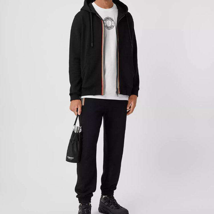 Shop Burberry Joggers Hitam Kapas Organik dengan Trim Berjalur 80333951