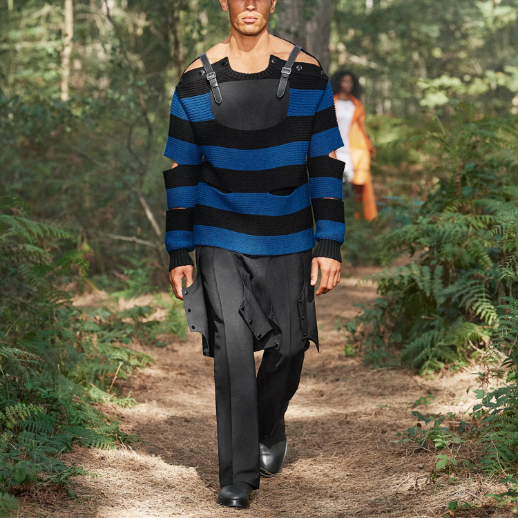 Burberry Black Wool Blend Wide-Leg Cargo Pants. 45672641 圖 3