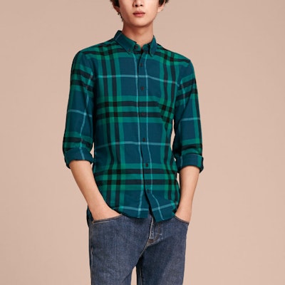 Burberry 藍色拼接格紋休閒長袖襯衫 40238661 Shop Burberry 藍色拼接格紋休閒長袖襯衫 40238661