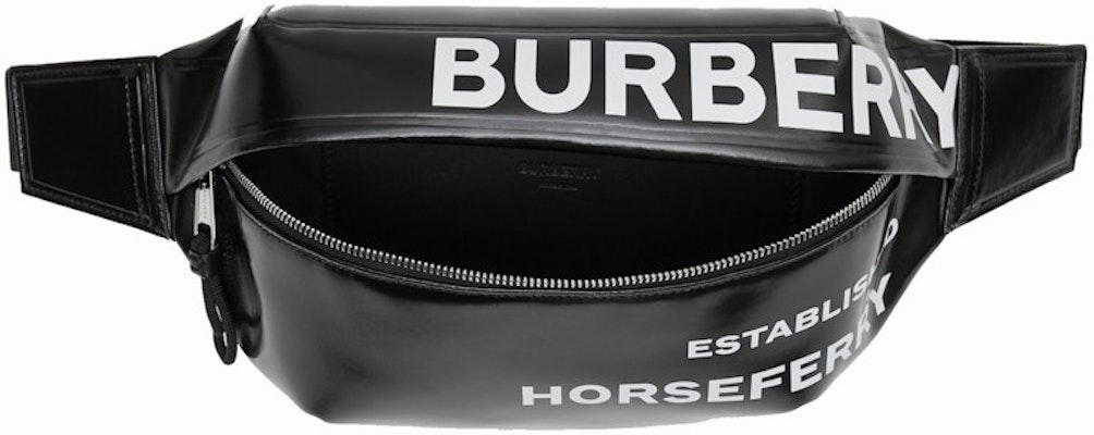 Burberry Tas Pinggang Horseferry Cetak Sedang Hitam Lookbook Burberry Tas Pinggang Horseferry Cetak Sedang Hitam