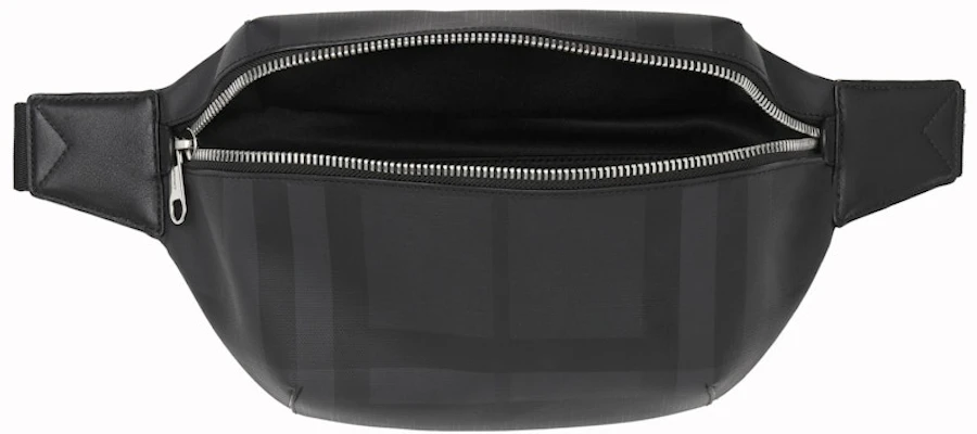 博柏利伦敦格纹中号深炭灰腰包 Lookbook 博柏利伦敦格纹中号深炭灰腰包