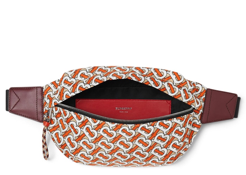 Lookbook Beg Pinggang Burberry Monogram Sederhana Vermillion