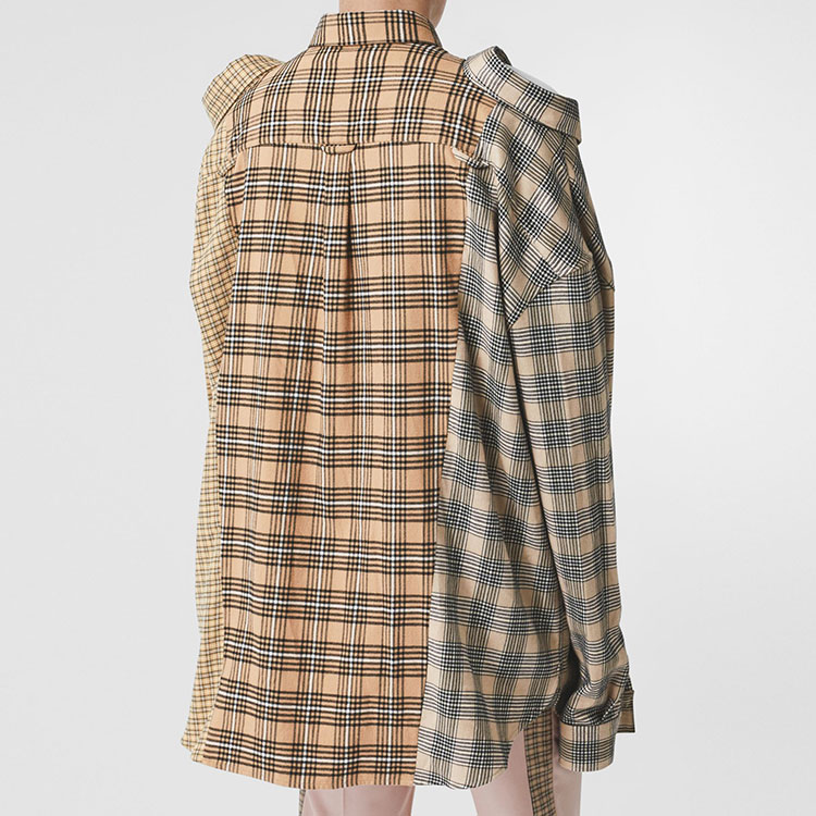 Shop Burberry Baju Lengan Panjang Corak Patchwork Kotak Warna Camel 45650291