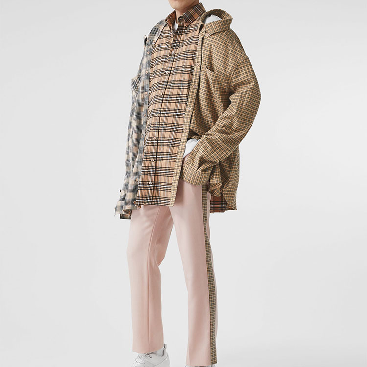 Purchase Burberry Baju Lengan Panjang Corak Patchwork Kotak Warna Camel 45650291