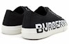 Shop 버버리 투톤 로고 스니커즈 (블랙/화이트) 80182701
