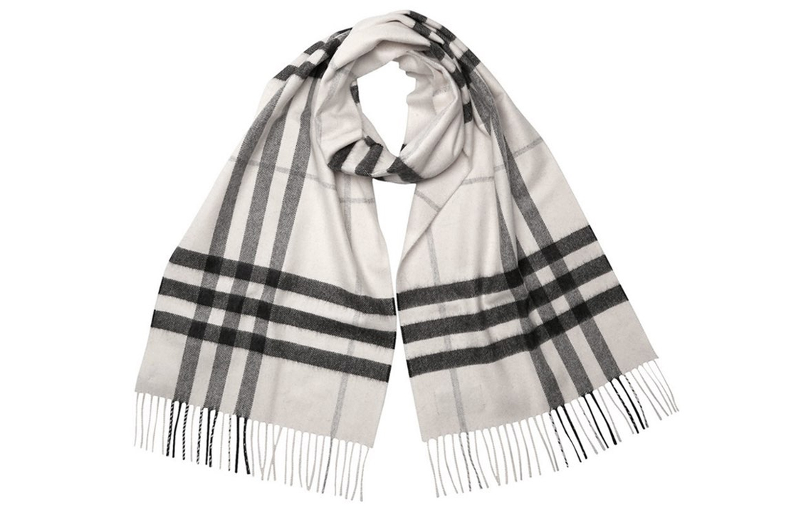 Burberry Cashmere Check Scarf Unisex Couple's Model Natural White 3994123 圖 3