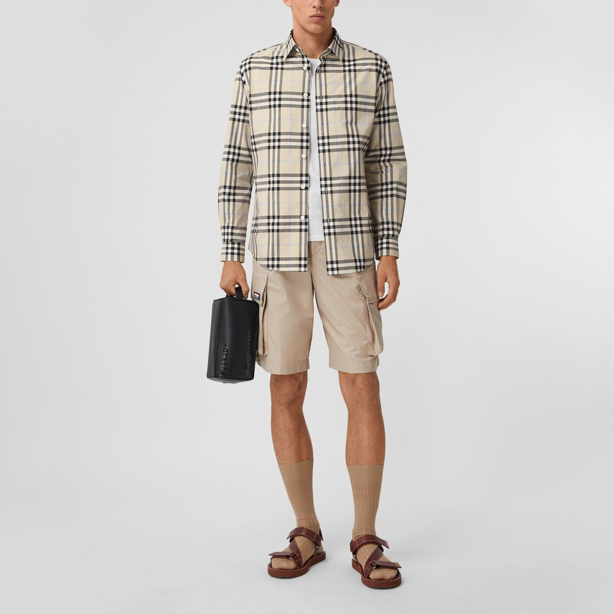 Lookbook Burberry 格紋純棉府綢長袖襯衫 浅杏色 80386621