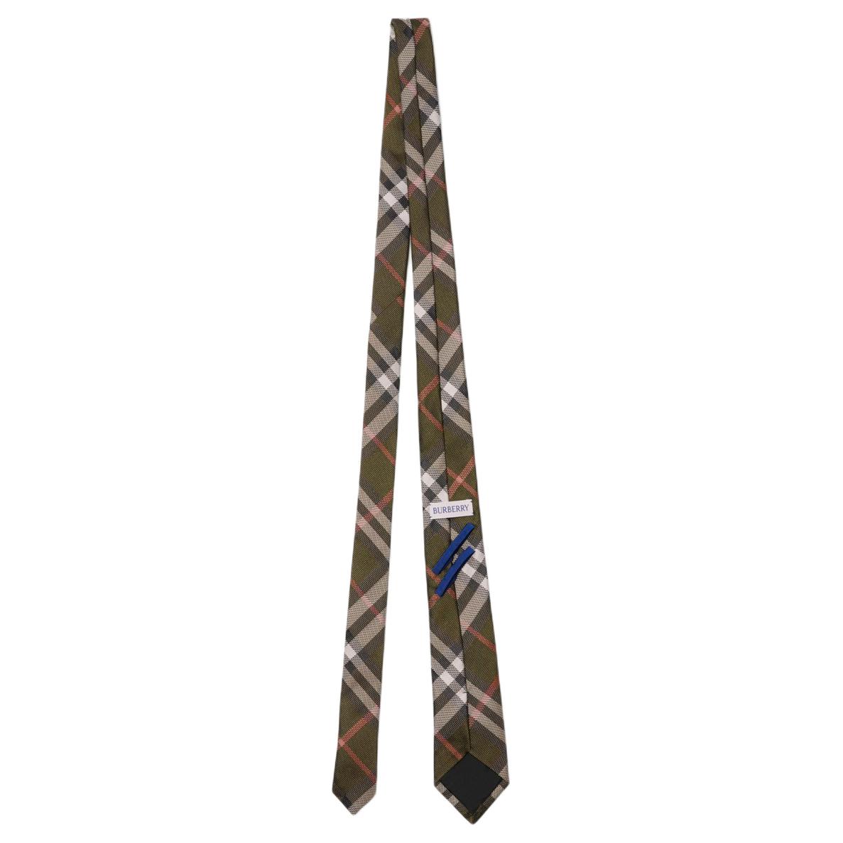 Lookbook Burberry Check Design Silk Tie for Men in Khaki Green. 80915511