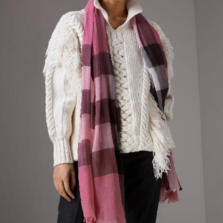 Burberry Check Modal Scarf Rose Pink Unisex Couple Design. 39692341 圖 10