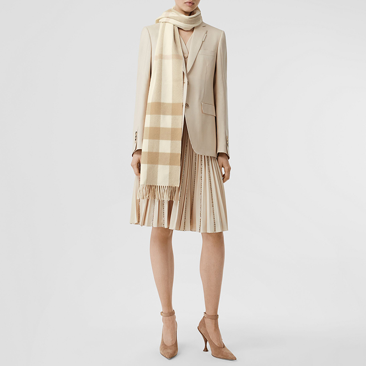 Burberry Checkered Cashmere Scarf White 80197651 圖 6