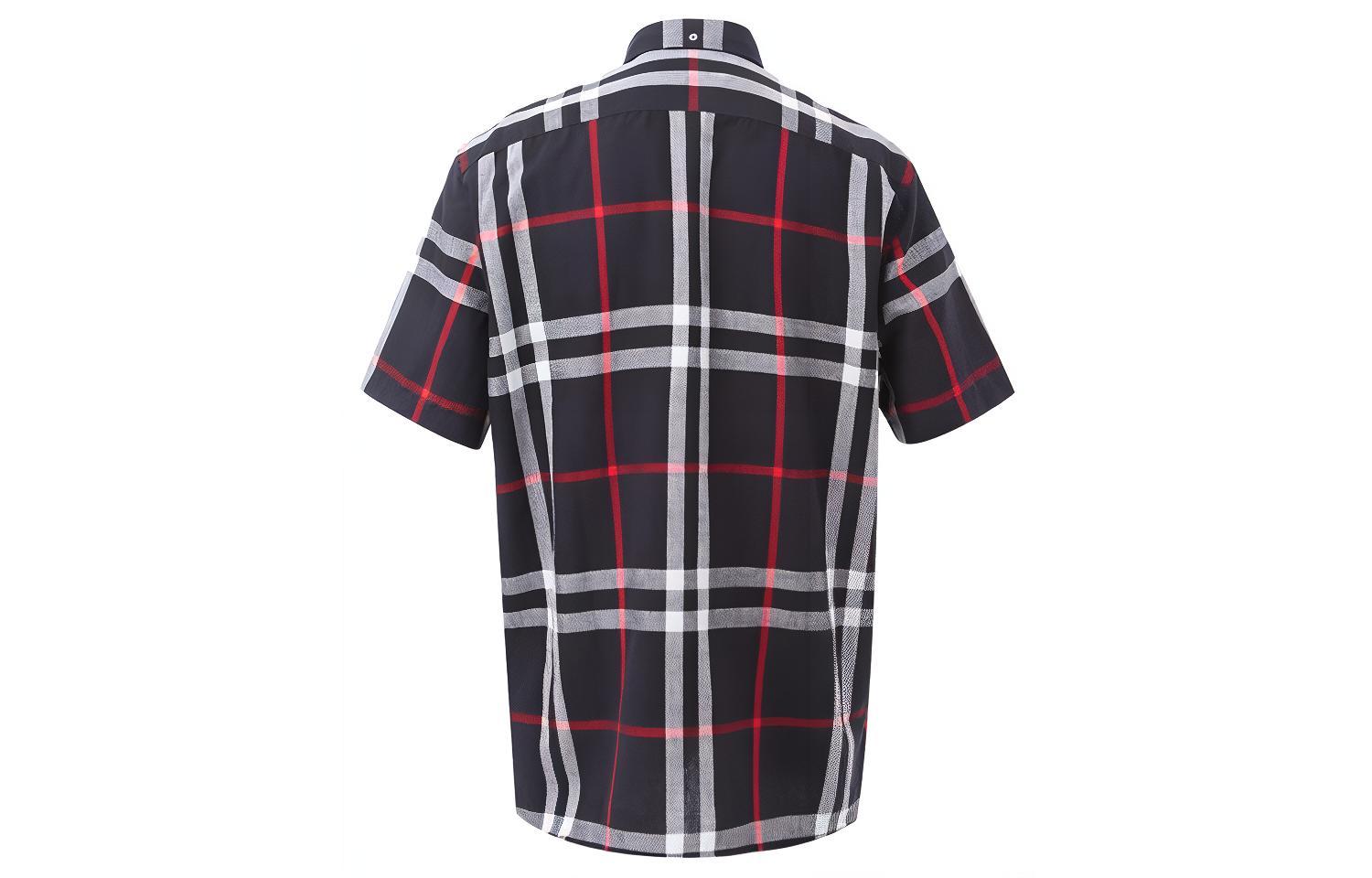 Lookbook Burberry Kemeja Lurus Lengan Pendek Kotak-Kotak - Biru Gelap 40154301