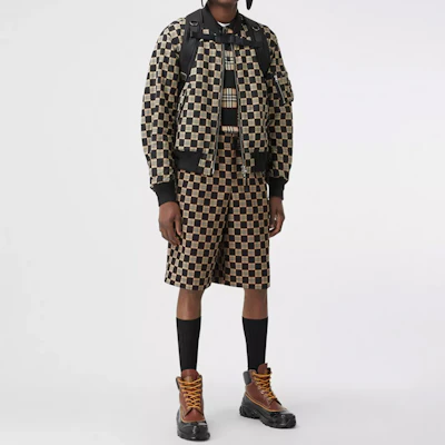 博柏利格纹直筒休闲短裤米色 80292801 Purchase 博柏利格纹直筒休闲短裤米色 80292801