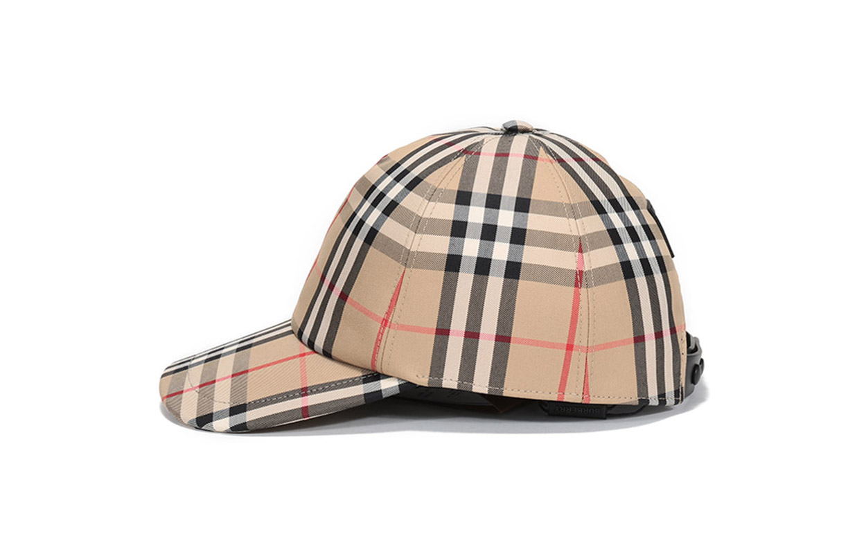 Lookbook Topi Baseball Burberry Classic Check Unisex 57% Katun, 43% Poliester. 80269291