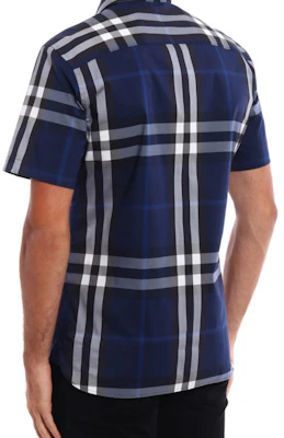 Baju Pendek Lengan Kotak-Kotak Klasik Burberry - Biru Navy 40039361 Purchase Baju Pendek Lengan Kotak-Kotak Klasik Burberry - Biru Navy 40039361