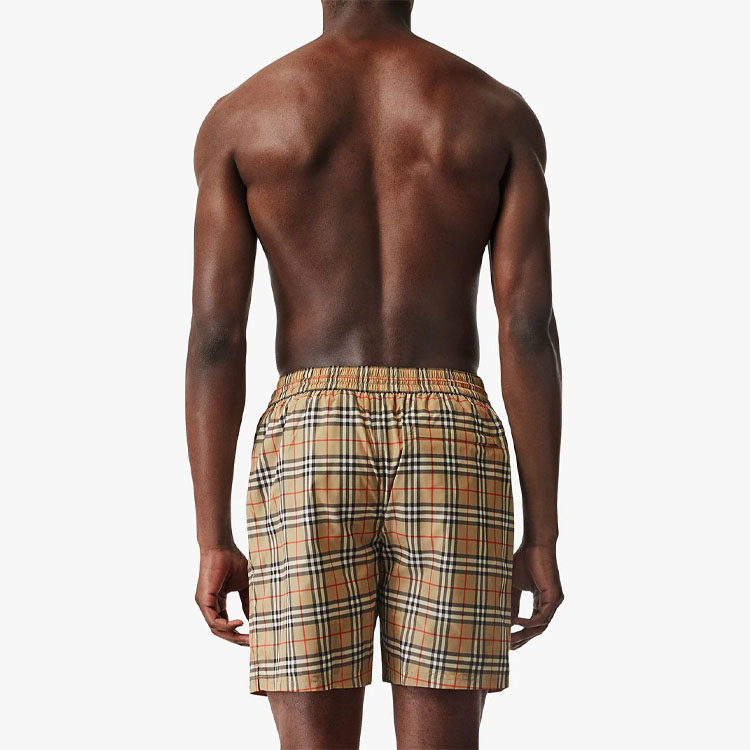 Shop Burberry 經典格紋抽繩聚酯纖維短褲（駝色） 80172951