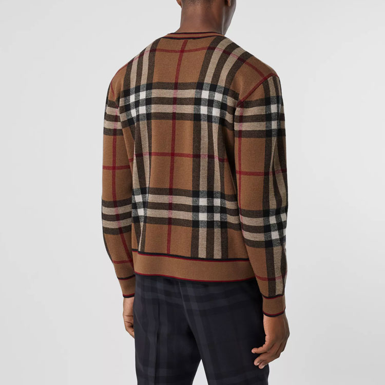 Purchase 버버리 클래식 체크 메리노 울 스웨터 버치 브라운 80366031