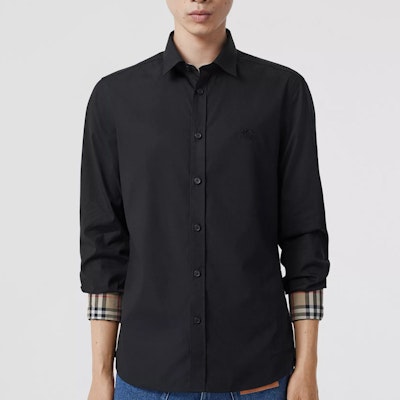 버버리 클래식 말 로고 긴팔 셔츠 블랙 80245261 Lookbook 버버리 클래식 말 로고 긴팔 셔츠 블랙 80245261