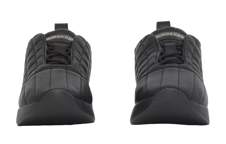 Shop 博柏利经典黑色绗缝皮革运动鞋 80569521