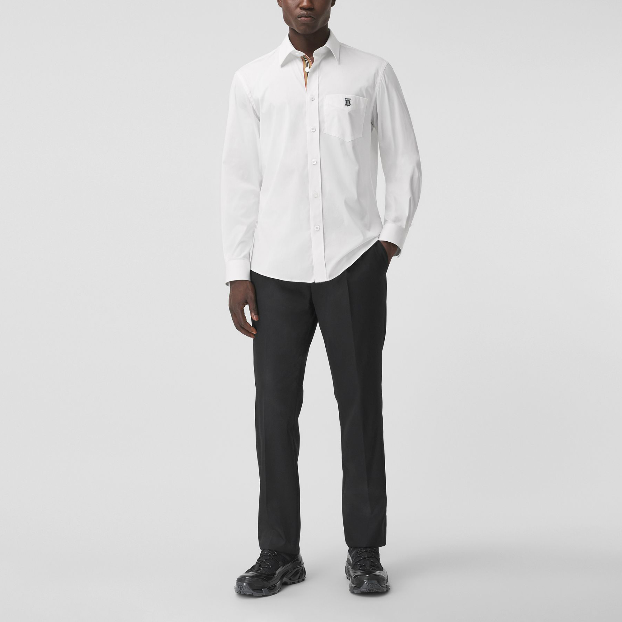 Shop Burberry Kemeja Putih Lengan Panjang Kapas Logo - Edisi Musim Bunga. 80430601