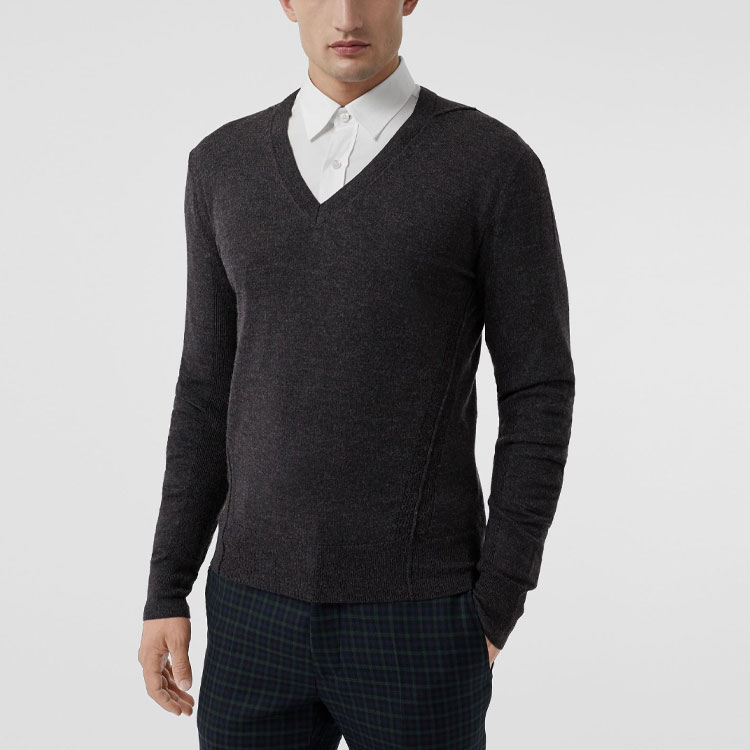 Burberry Deep Gray V-Neck Jacquard Wool Sweater 40690091 圖 5