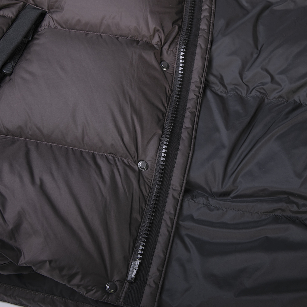 Sizing Burberry男士深泥褐色可拆帽羽絨外套。 80438481