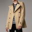Lookbook Burberry Kot Trench Khaki Berbutang Dua Panjang Sederhana. 39110571