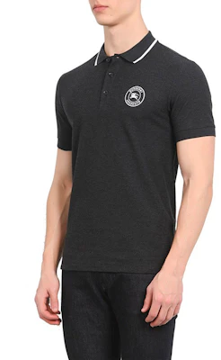 Burberry Kaos Polo Hitam Lengan Pendek dengan Logo Knight Bordir. 80078501 Sizing Burberry Kaos Polo Hitam Lengan Pendek dengan Logo Knight Bordir. 80078501