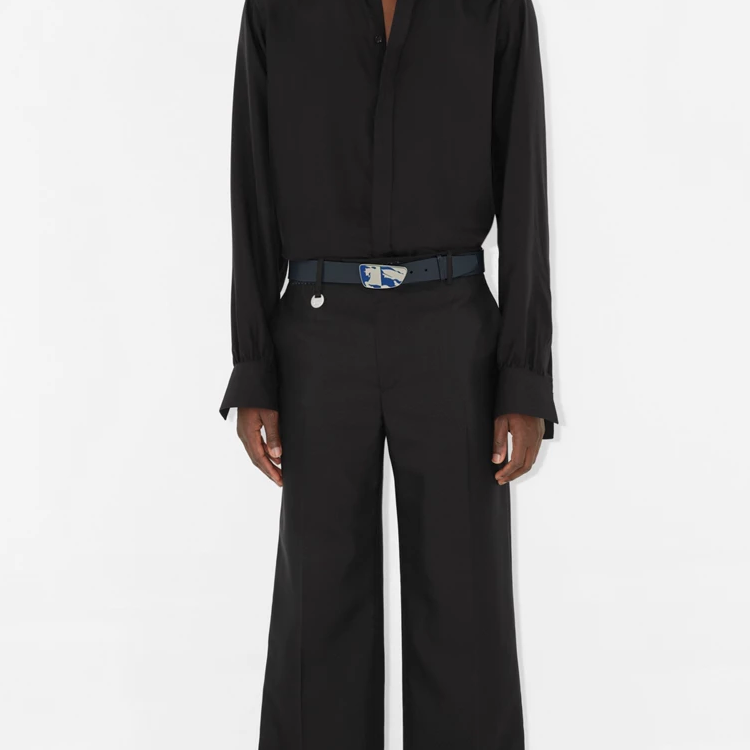 Shop バーバリー エクイストリアン ナイト ロゴ メンズ ブルーカーフスキンベルト 3.5CM 80851241