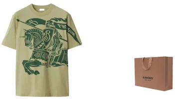 Shop Burberry Equestrian Knight Logo Crewneck T-Shirt Hijau SS24 Kaos Kasual. 80907891