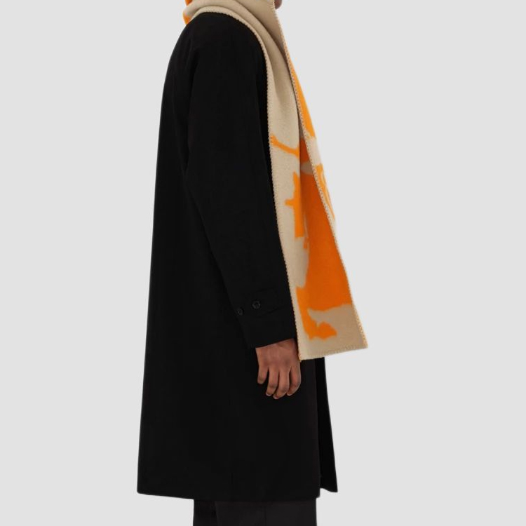 Burberry Equestrian Knight Logo Wool Scarf Pumpkin Orange Mens. 80907711 圖 4