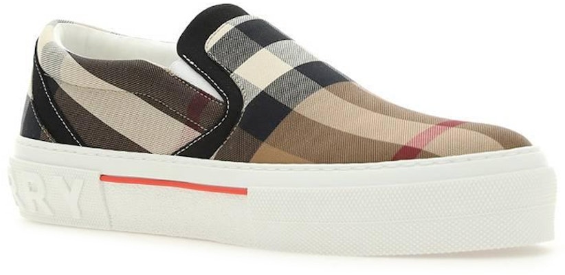 Burberry Kasut Slip-On Cek Exaggerated Coklat Birch 80567621 Lookbook Burberry Kasut Slip-On Cek Exaggerated Coklat Birch 80567621