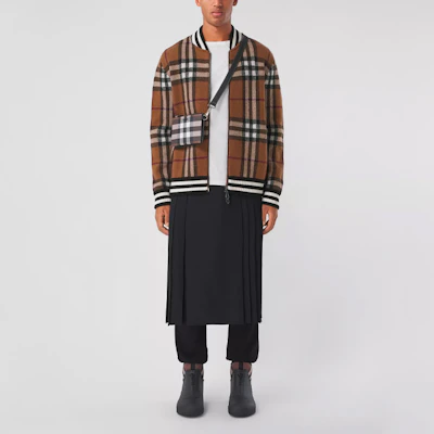 Burberry FW21 Jaket Penerbangan Kasmir Cek Coklat 80507651 Purchase Burberry FW21 Jaket Penerbangan Kasmir Cek Coklat 80507651