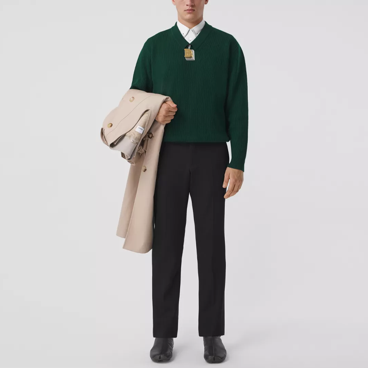 Burberry FW21 Green V-Neck Wool Sweater Knitwear with Logo Design. 80454971 圖 3