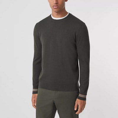 Burberry FW21 Sweater Buluh Ikonik Jalur Hijau Gelap. 80443331 Shop Burberry FW21 Sweater Buluh Ikonik Jalur Hijau Gelap. 80443331